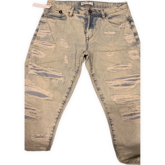 New Jeans - Picture 2 of 8